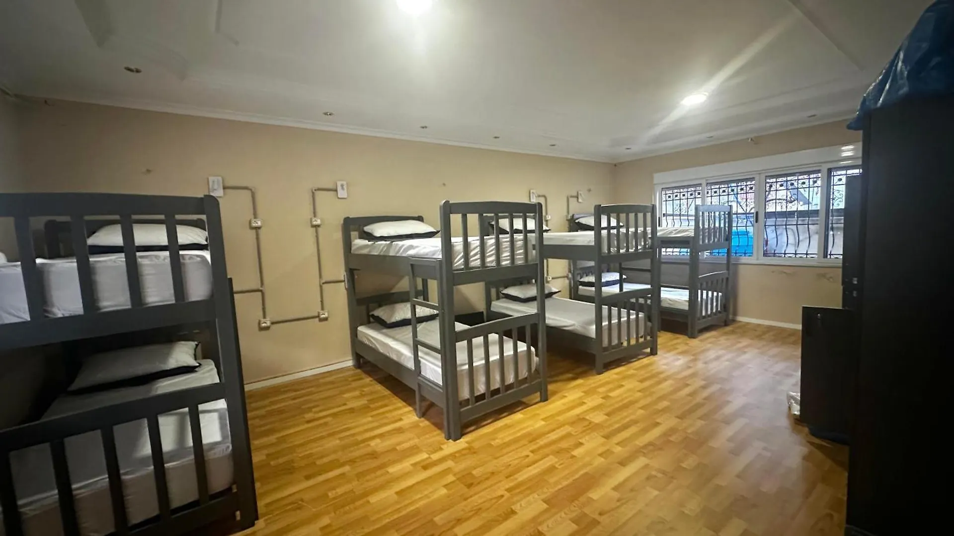 Mandarine Hostel Tirana 0*,