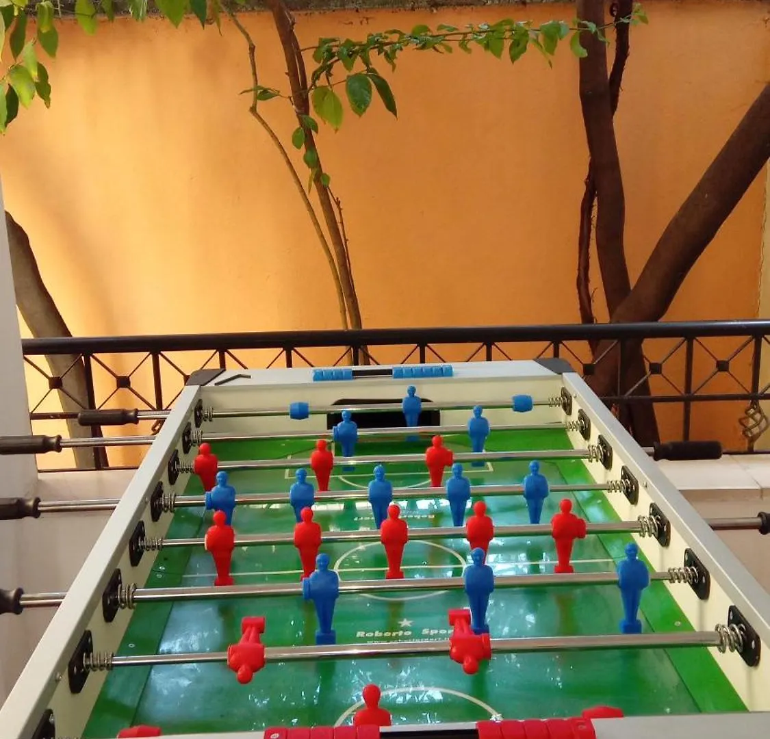 Mandarine Hostel Tirana 0*,  Albania