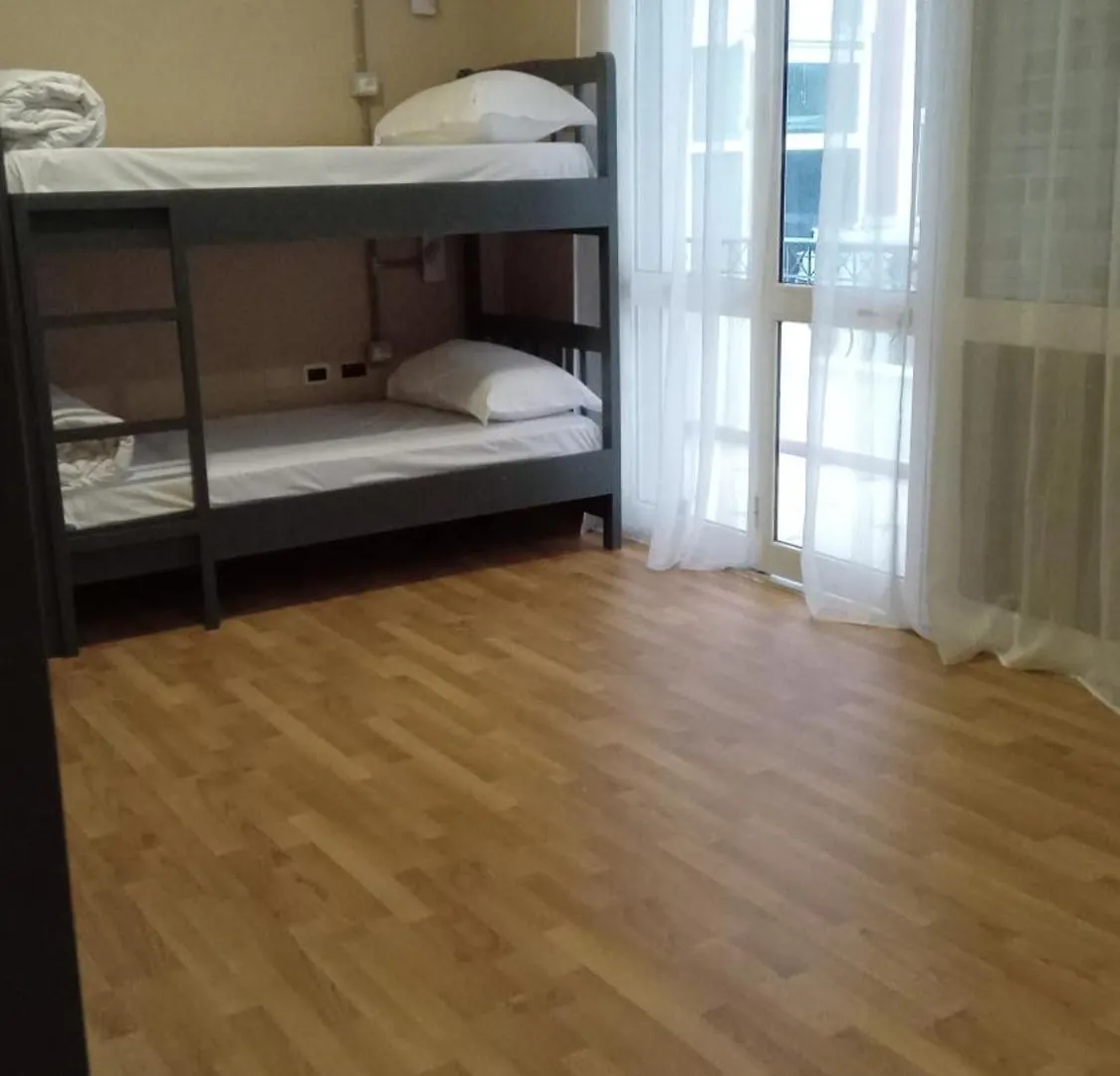 Mandarine Hostel Tirana
