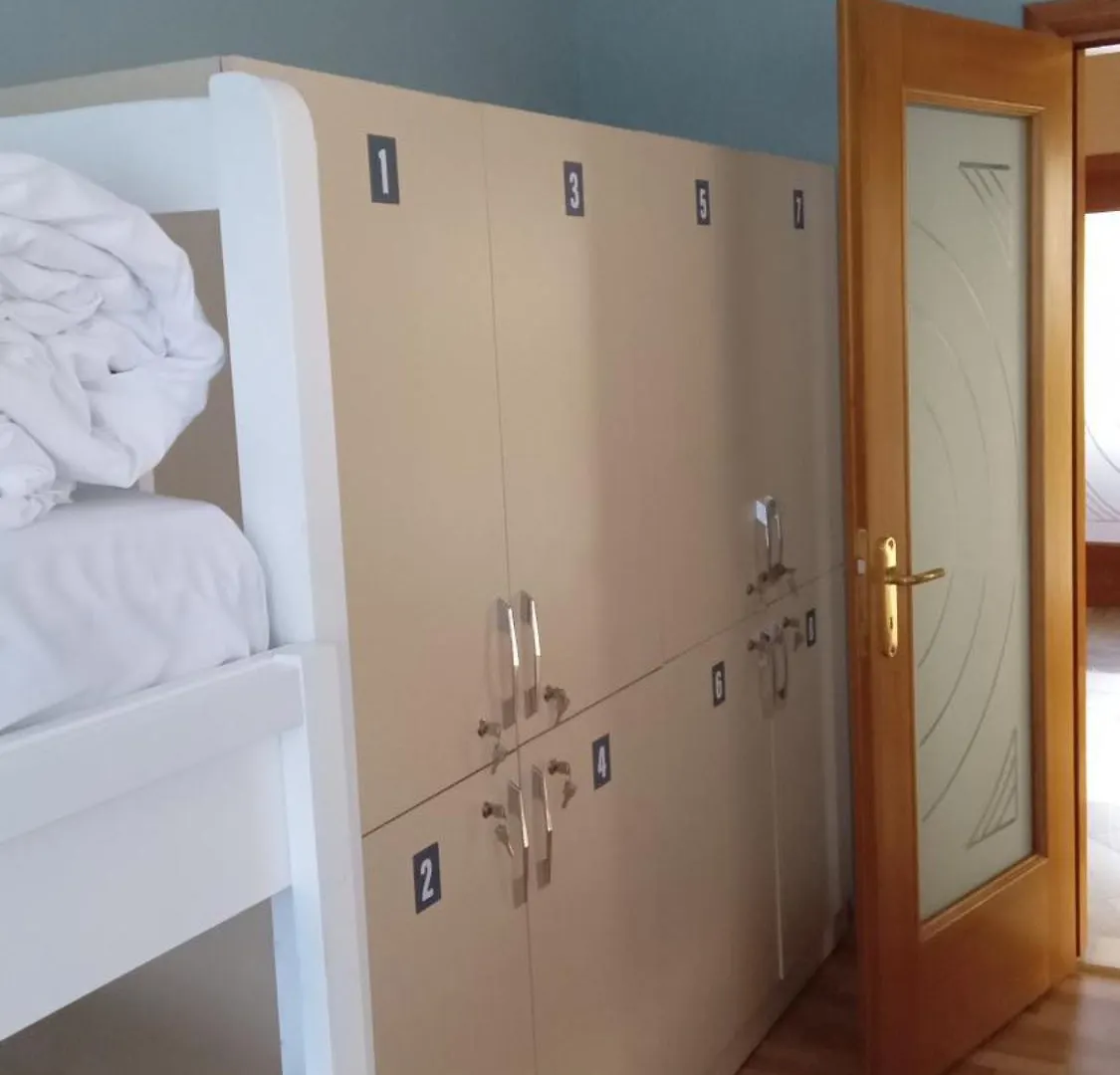 Mandarine Hostel Tirana Albania