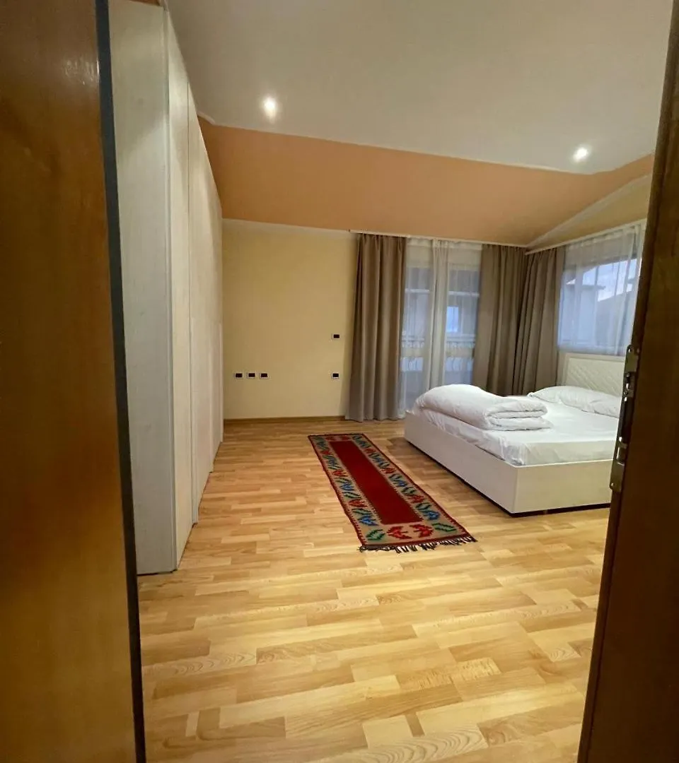Mandarine Hostel Tirana Albania