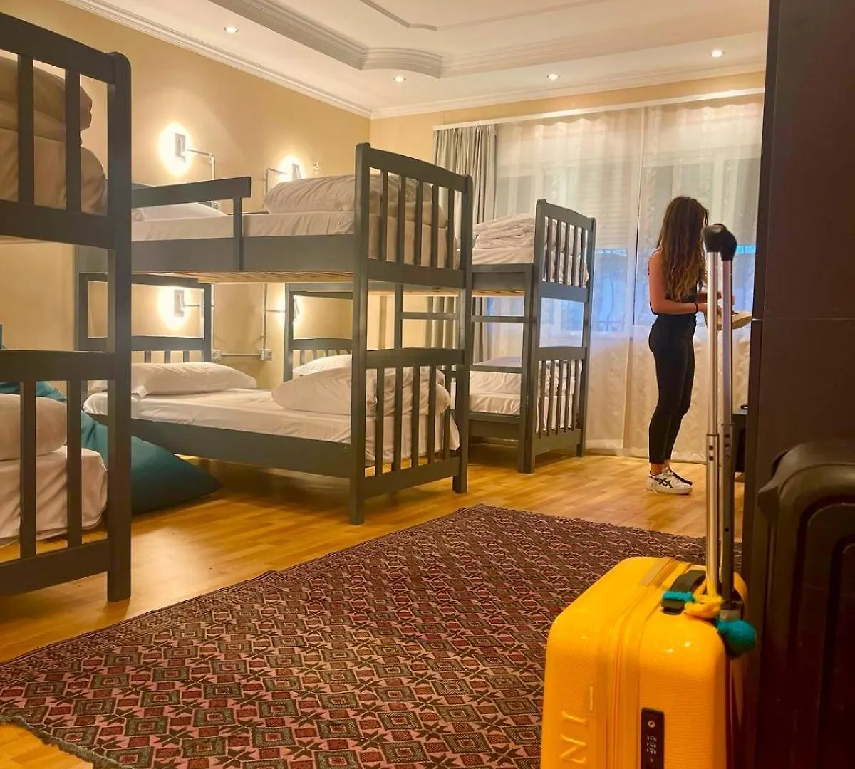 Mandarine Hostel Tirana 0*,