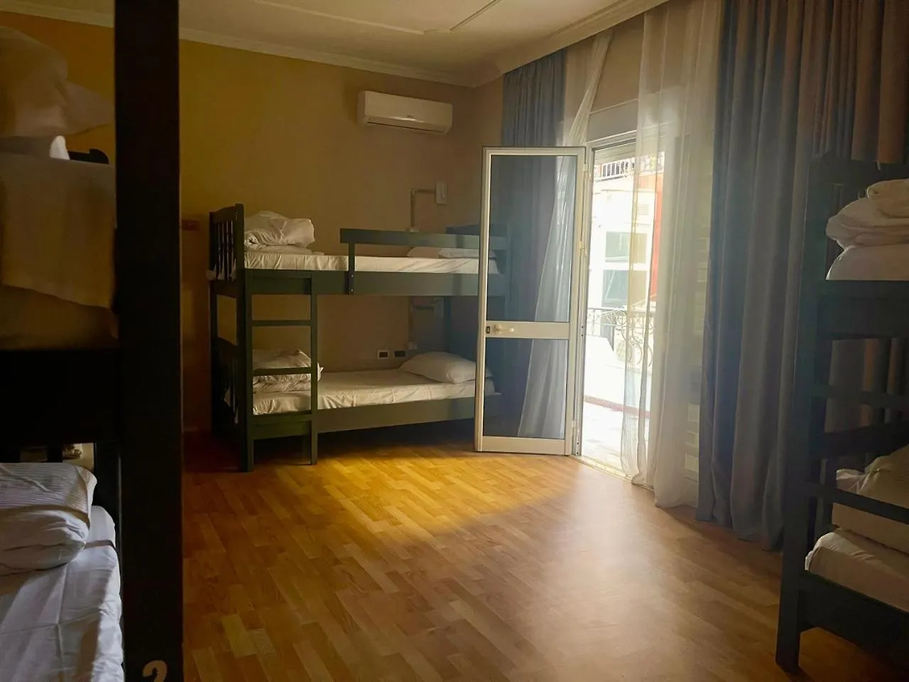 Mandarine Hostel Tirana