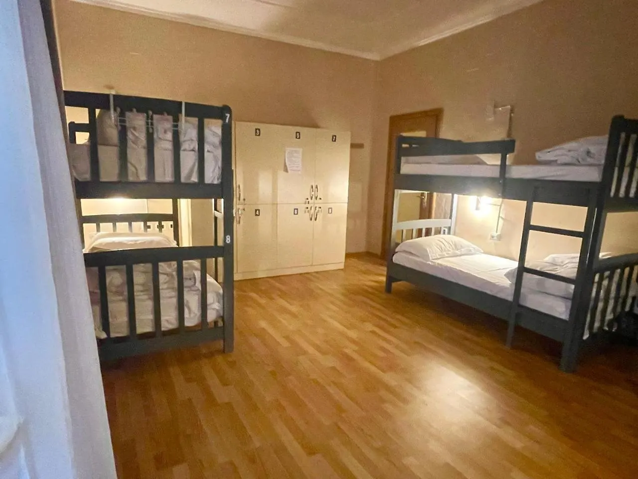 Mandarine Hostel Tirana